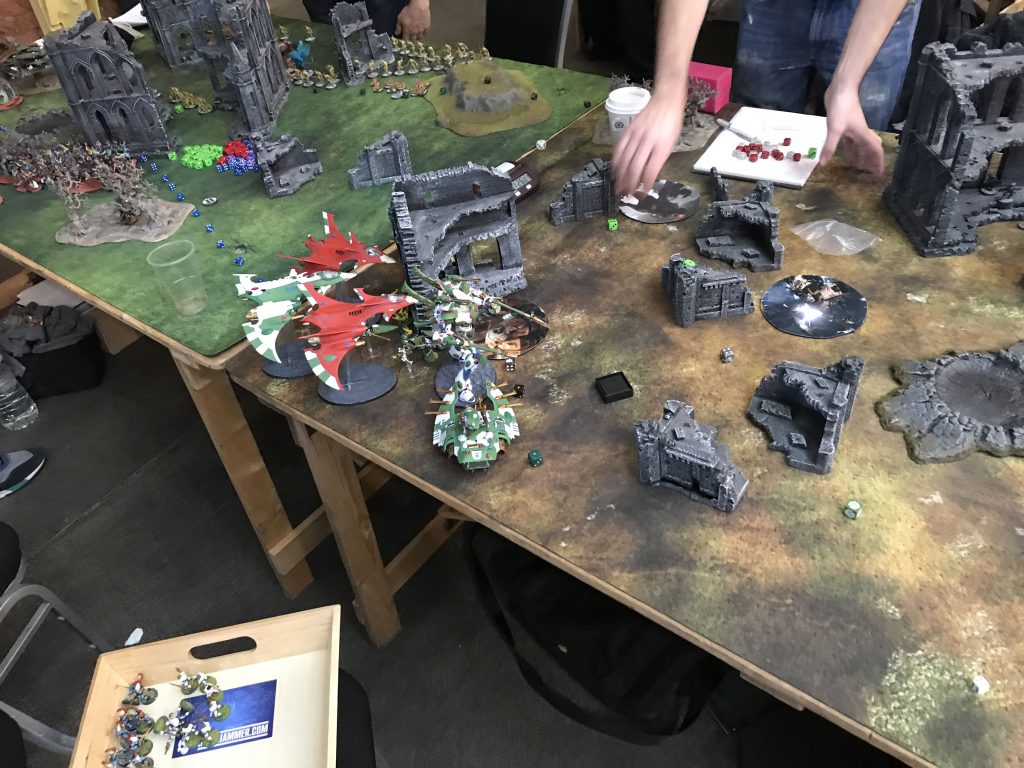 Facing down the Tau gunline