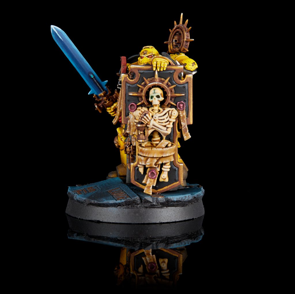 Imperial Fists Primaris Captain