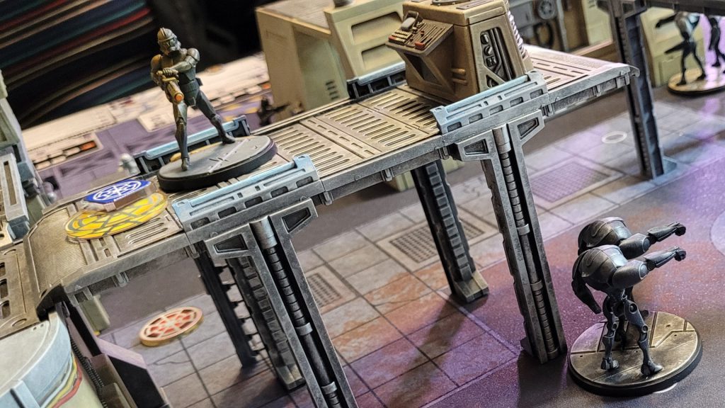 ES-04 and some B2 Battle Droids for Star Wars Shatterpoint